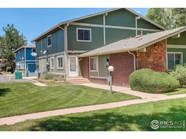 MLS: 1038657 Condo For Sale