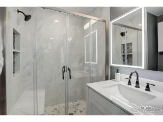 Photo #3: 1038657 Listing