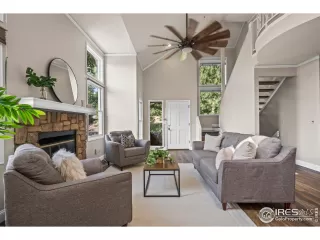 Photo #4: 1039025 Listing