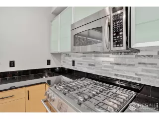 Photo #2: 1039423 Listing