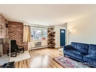 More Details about MLS # 1039461 : 62 NEWARK ST C AURORA CO 80012