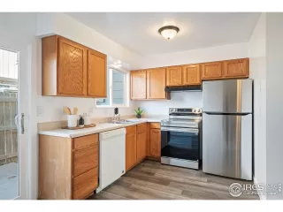 Photo #5: 1039763 Listing