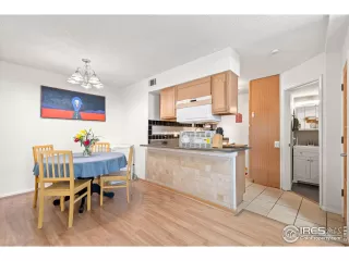 Photo #5: 1039854 Listing