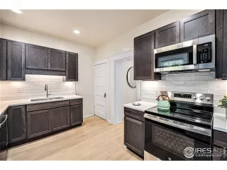 Photo #6: 1039925 Listing 