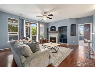 Photo #5: 1040301 Listing