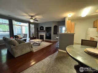 Photo #6: 1040301 Listing