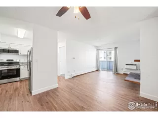 Photo #3: 1040354 Listing