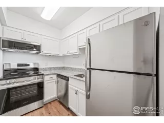 Photo #4: 1040354 Listing