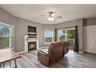 Photo #2: 1040588 Listing