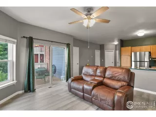 Photo #6: 1040588 Listing