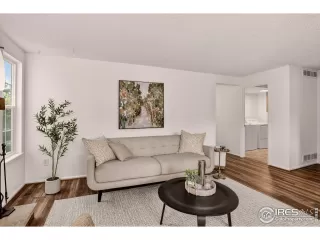 Photo #4: 1040603 Listing 