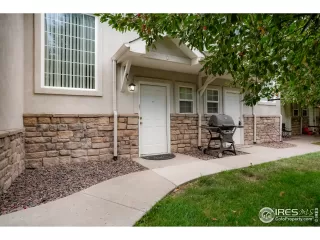 Browse active condo listings in BALBOA PARK