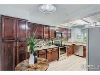 Photo #3: 1040663 Listing 