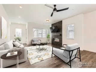 Photo #4: 1040920 Listing