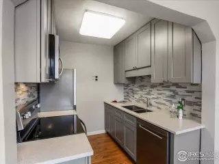 Photo #4: 1041060 Listing 