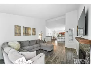 Photo #3: 1041423 Listing