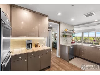 Photo #6: 1041459 Listing 