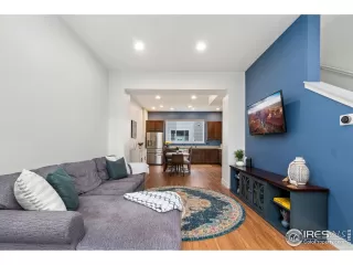 Photo #3: 1041796 Listing