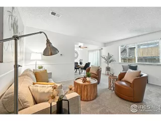 Photo #6: 1042227 Listing