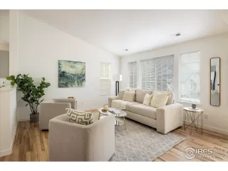 Photo #6: 1042249 Listing