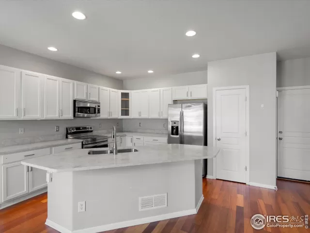 MLS: 1042471 Condo For Sale