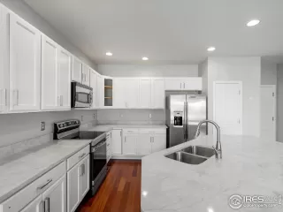 Photo #4: 1042471 Listing 