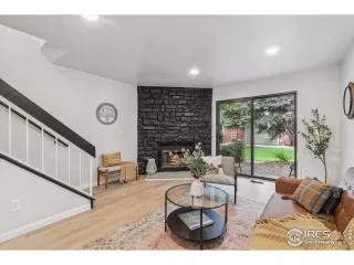 Photo #3: 1042474 Listing