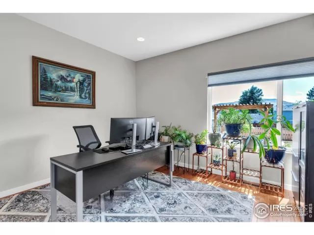 MLS: 1042514 Condo For Sale