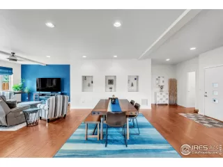 Photo #4: 1042514 Listing