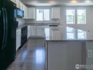 Photo #6: 1042641 Listing 