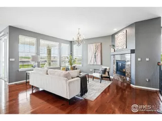 Photo #2: 1042871 Listing