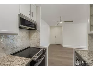 Photo #4: 1042899 Listing