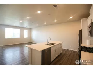 Photo #4: 1042989 Listing 