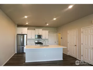 Photo #6: 1042989 Listing 