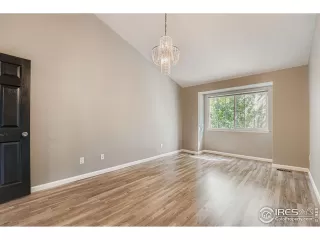 Photo #5: 1043286 Listing 