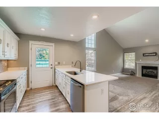 Photo #6: 1043286 Listing 