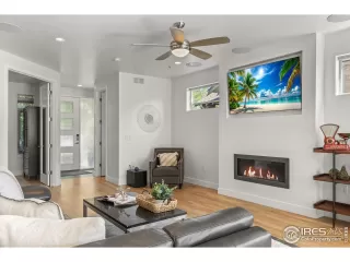 Photo #5: 1043502 Listing 