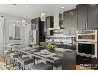 Photo #6: 1043502 Listing 