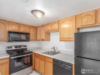 Photo #4: 1043578 Listing 