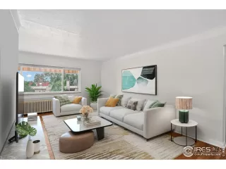 Photo #4: 1043687 Listing