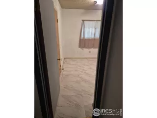 Photo #2: 1043726 Listing