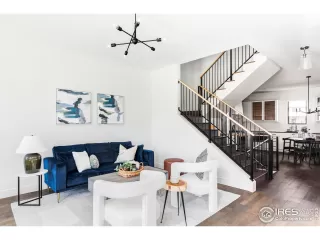 Photo #5: 1043919 Listing 