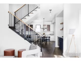 Photo #6: 1043919 Listing 