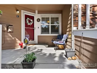 Photo #3: 1043922 Listing