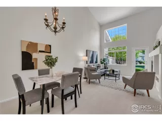 Photo #5: 1044001 Listing