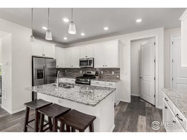 MLS: 1044249 Condo For Sale