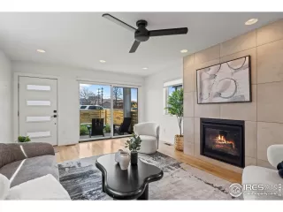 Photo #4: 1044406 Listing 