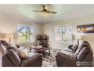 Photo #5: 1044425 Listing