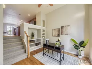 Photo #6: 1044695 Listing