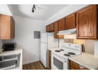 Photo #3: 1045106 Listing